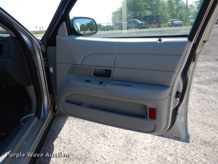 image for item DI0597 2004 Ford Crown Victoria Police Interceptor