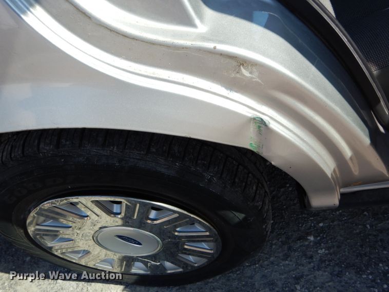 image for item DI0597 2004 Ford Crown Victoria Police Interceptor