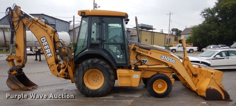 image for item DI2280 2004 John Deere 310SG backhoe