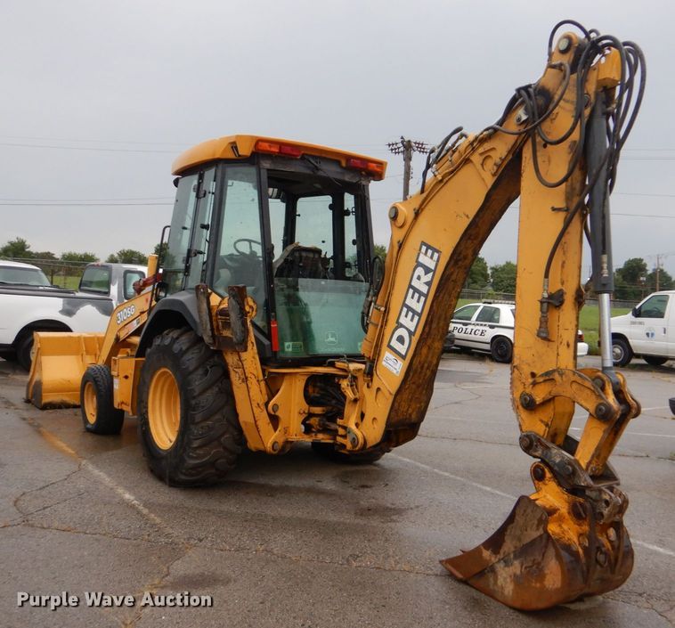 image for item DI2280 2004 John Deere 310SG backhoe