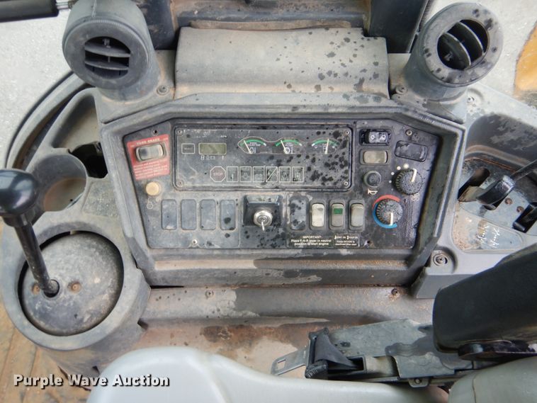 image for item DI2280 2004 John Deere 310SG backhoe