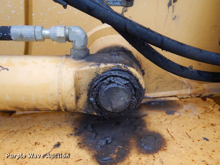 image for item DI2280 2004 John Deere 310SG backhoe