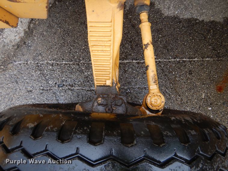 image for item DI2280 2004 John Deere 310SG backhoe