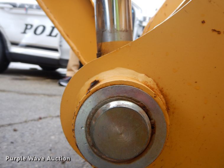 image for item DI2280 2004 John Deere 310SG backhoe