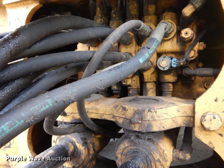 image for item DI2280 2004 John Deere 310SG backhoe