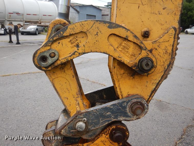 image for item DI2280 2004 John Deere 310SG backhoe