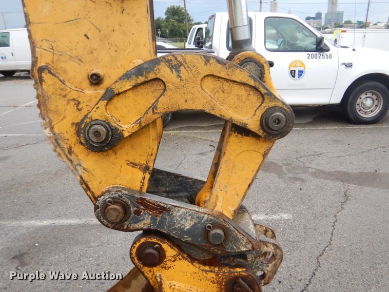 image for item DI2280 2004 John Deere 310SG backhoe