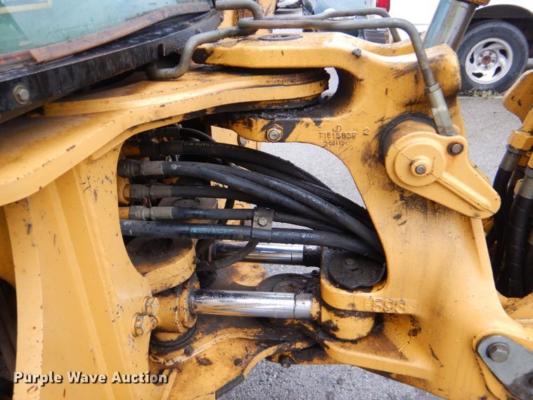 image for item DI2280 2004 John Deere 310SG backhoe