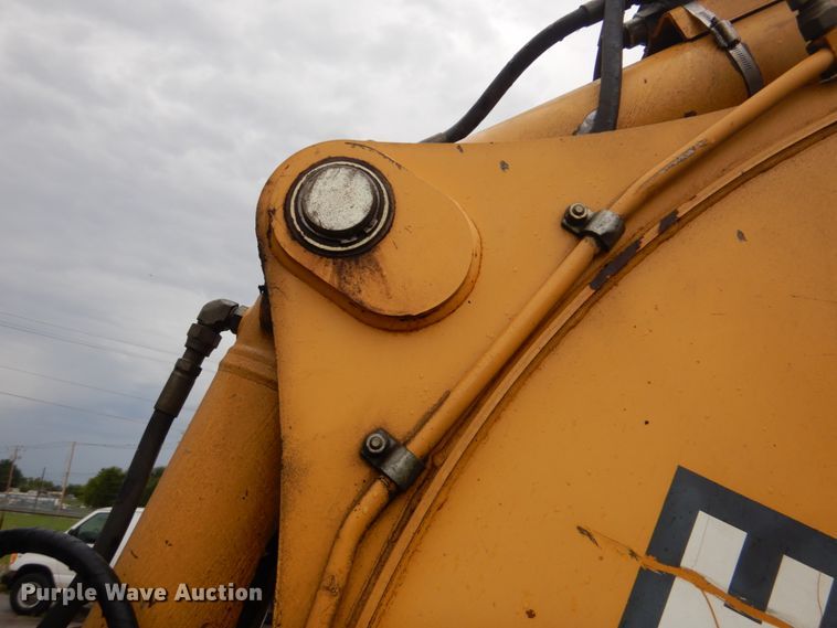 image for item DI2280 2004 John Deere 310SG backhoe