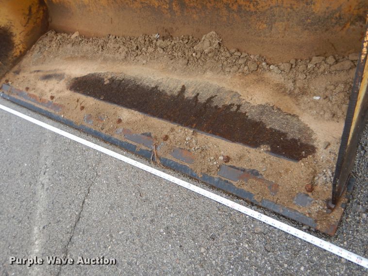 image for item DI2280 2004 John Deere 310SG backhoe