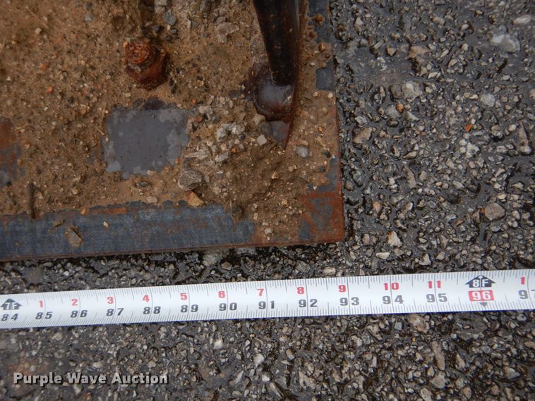 image for item DI2280 2004 John Deere 310SG backhoe