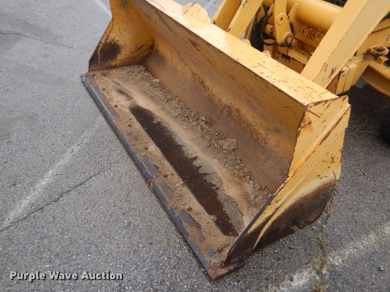 image for item DI2280 2004 John Deere 310SG backhoe