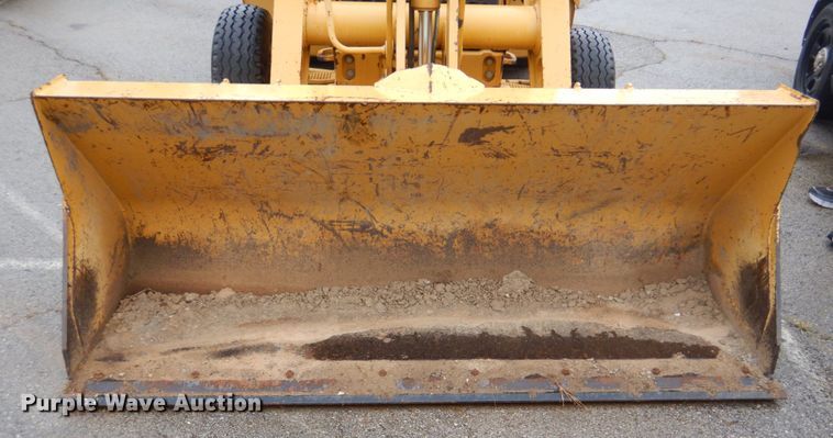 image for item DI2280 2004 John Deere 310SG backhoe