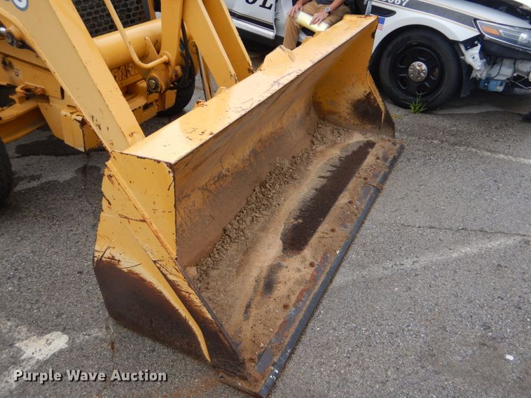 image for item DI2280 2004 John Deere 310SG backhoe