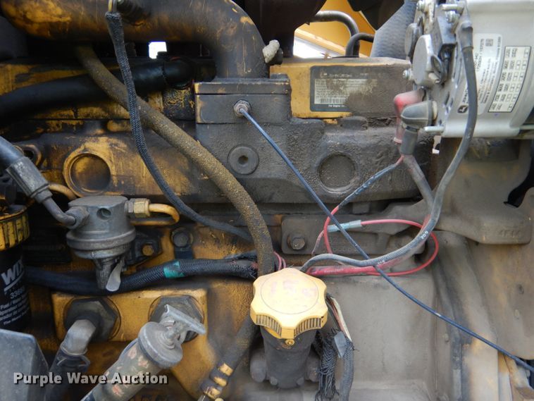 image for item DI2280 2004 John Deere 310SG backhoe