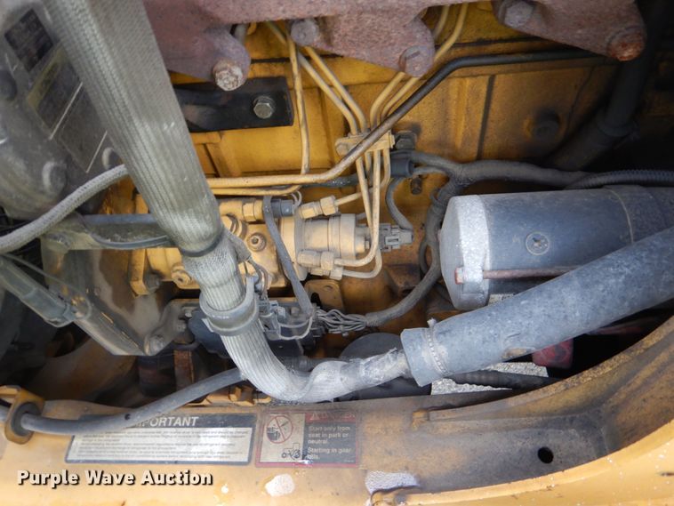 image for item DI2280 2004 John Deere 310SG backhoe