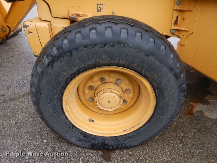 image for item DI2280 2004 John Deere 310SG backhoe