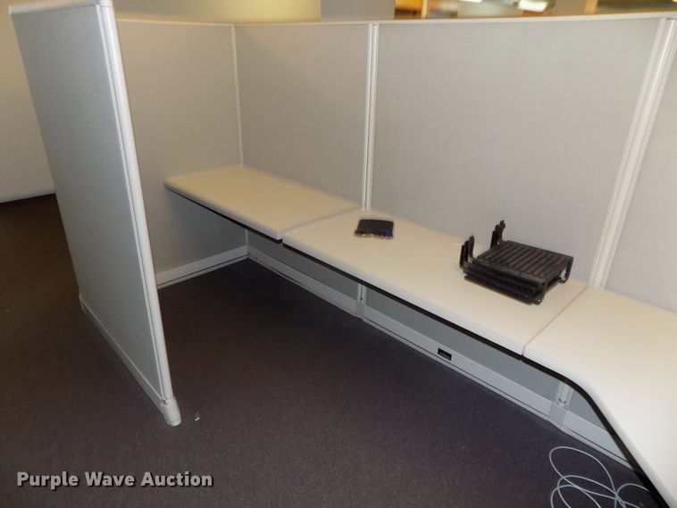 image for item DO9452 (5) sets of cubicles