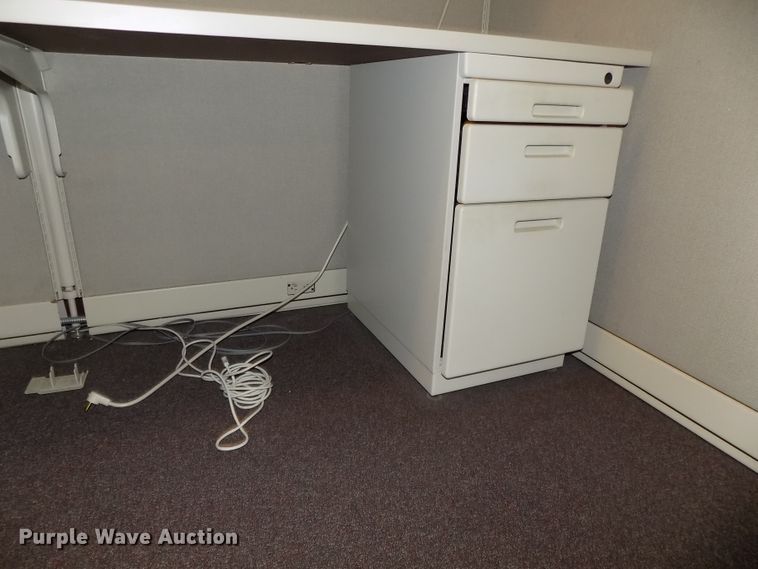 image for item DO9452 (5) sets of cubicles