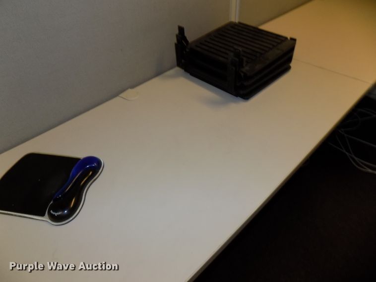 image for item DO9452 (5) sets of cubicles