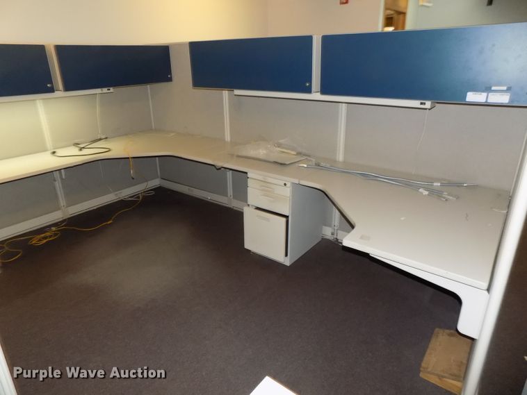 image for item DO9452 (5) sets of cubicles