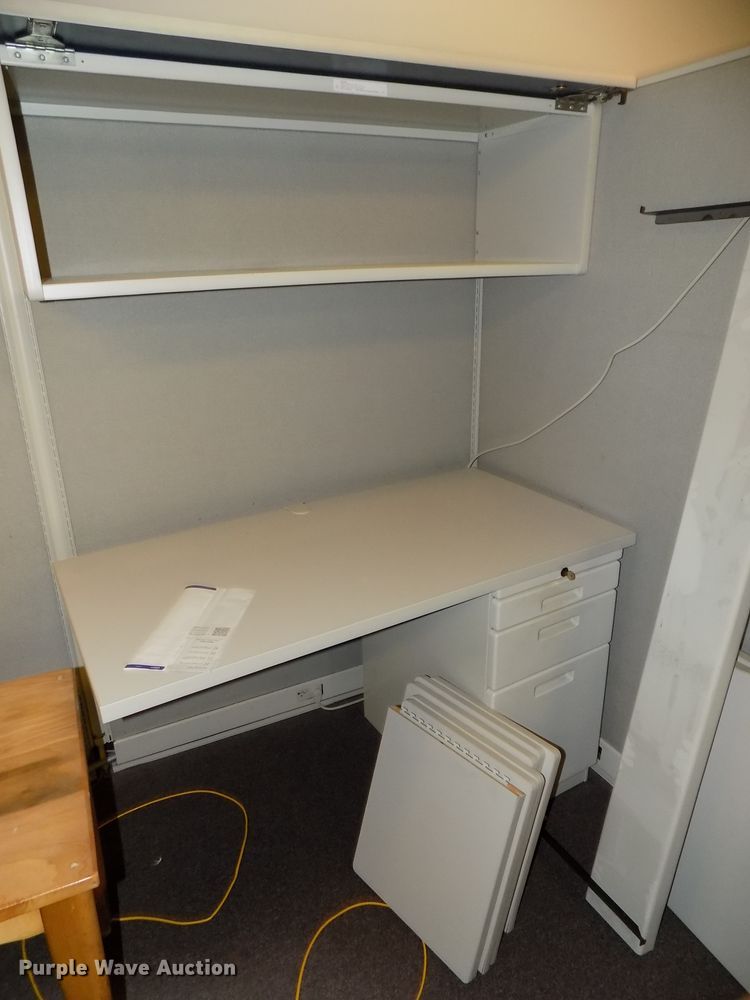 image for item DO9452 (5) sets of cubicles