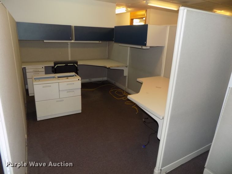 image for item DO9452 (5) sets of cubicles