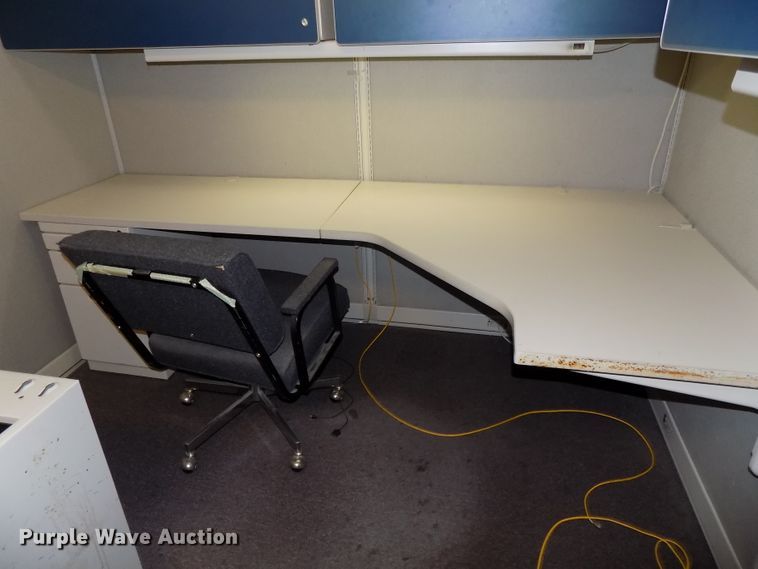 image for item DO9452 (5) sets of cubicles