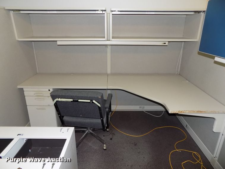 image for item DO9452 (5) sets of cubicles