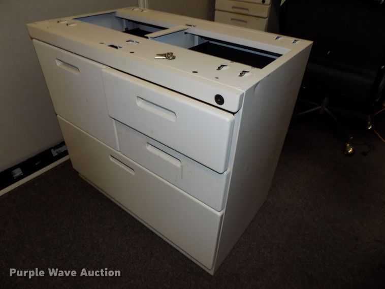 image for item DO9452 (5) sets of cubicles