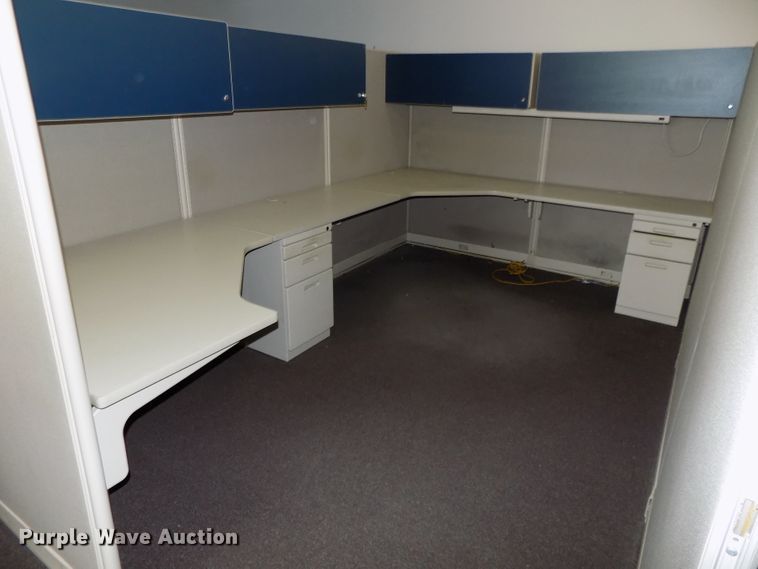 image for item DO9452 (5) sets of cubicles