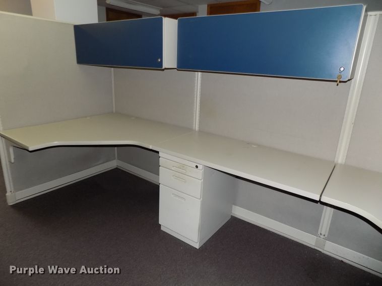 image for item DO9452 (5) sets of cubicles