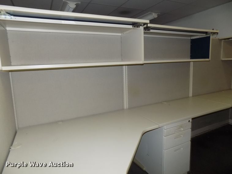 image for item DO9452 (5) sets of cubicles