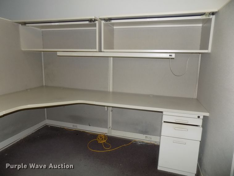 image for item DO9452 (5) sets of cubicles