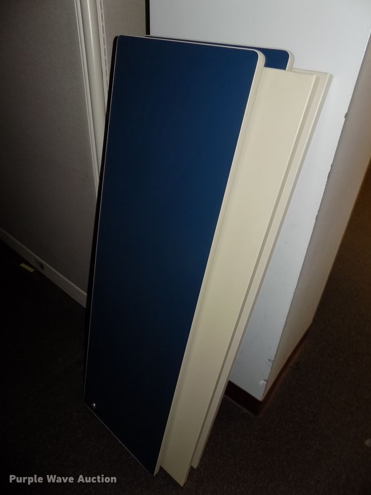 image for item DO9452 (5) sets of cubicles