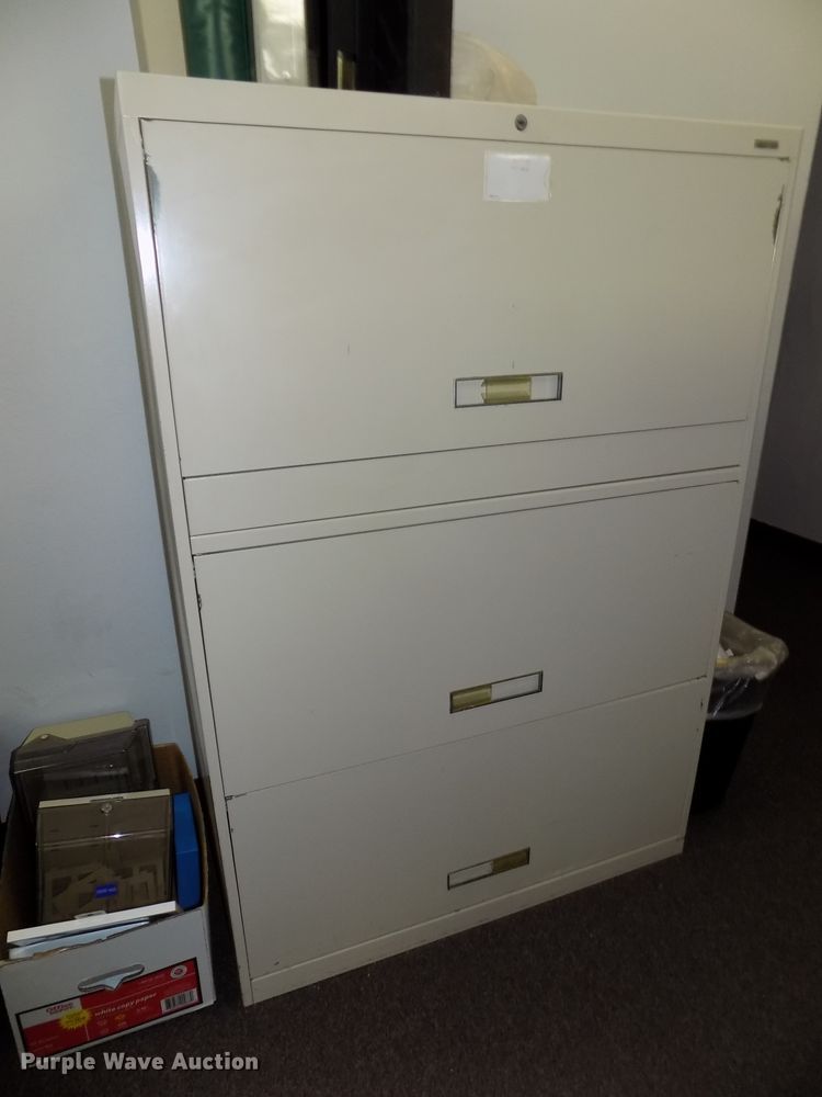 image for item DO9456 (5) file cabinets