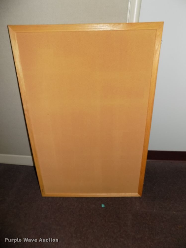 image for item DO9457 (2) set of cubicles
