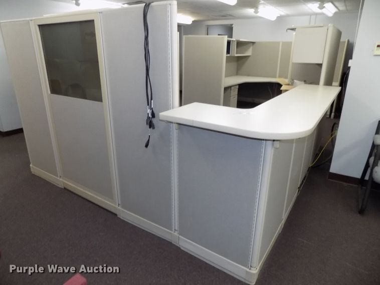 image for item DO9458 (3) sets of cubicles