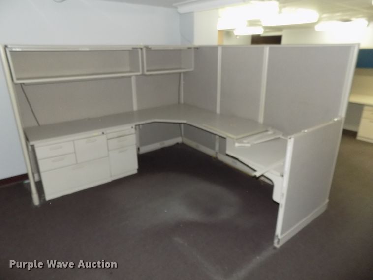 image for item DO9458 (3) sets of cubicles