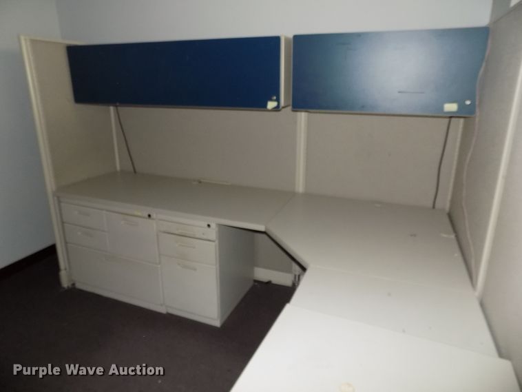 image for item DO9458 (3) sets of cubicles