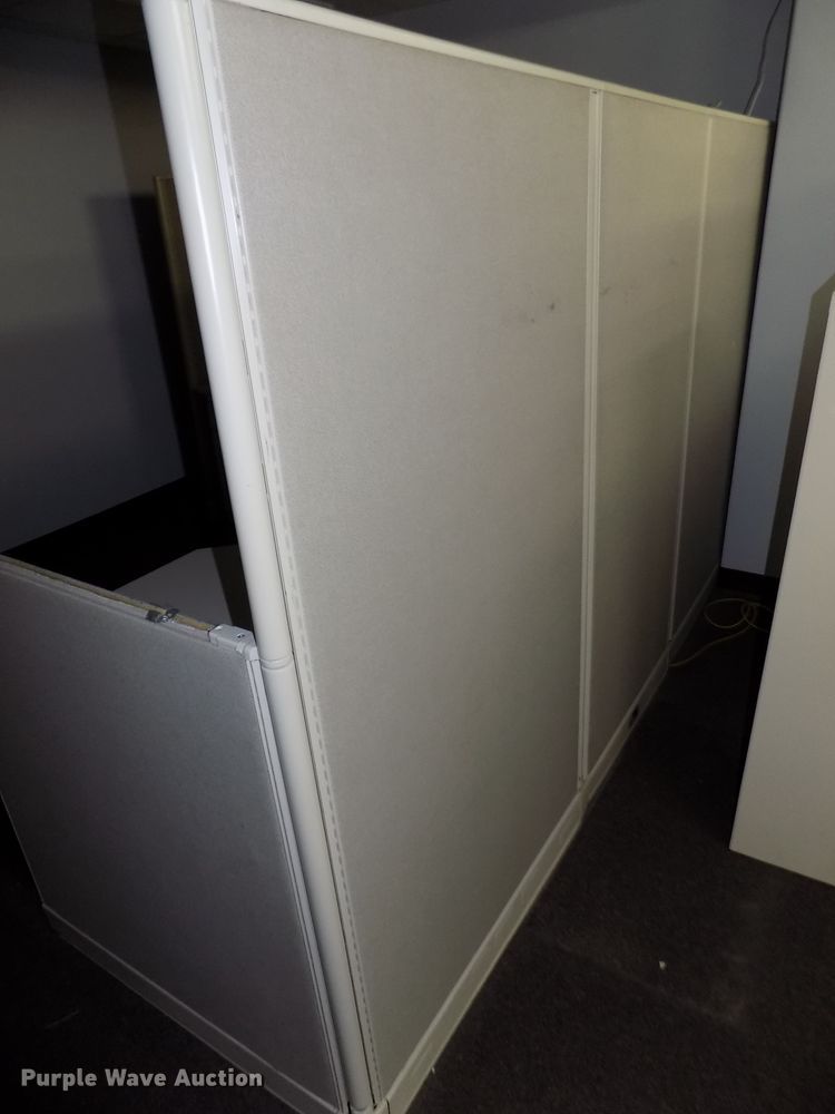 image for item DO9458 (3) sets of cubicles