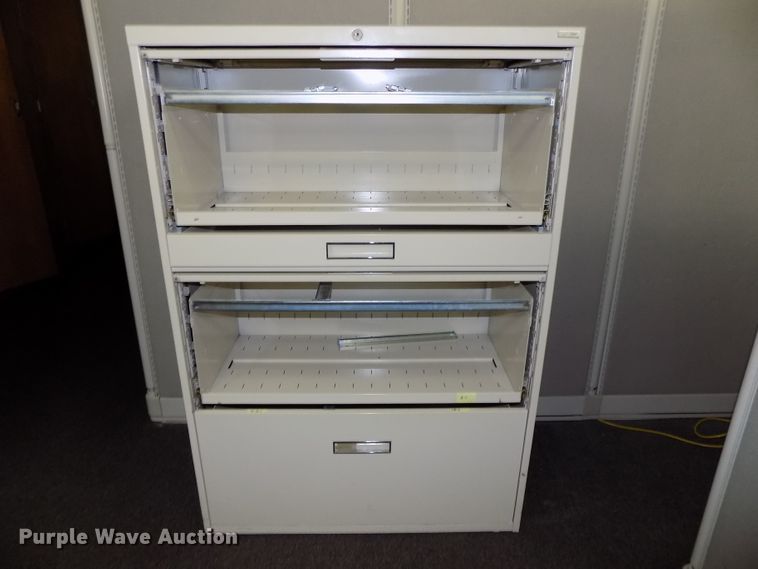image for item DO9458 (3) sets of cubicles