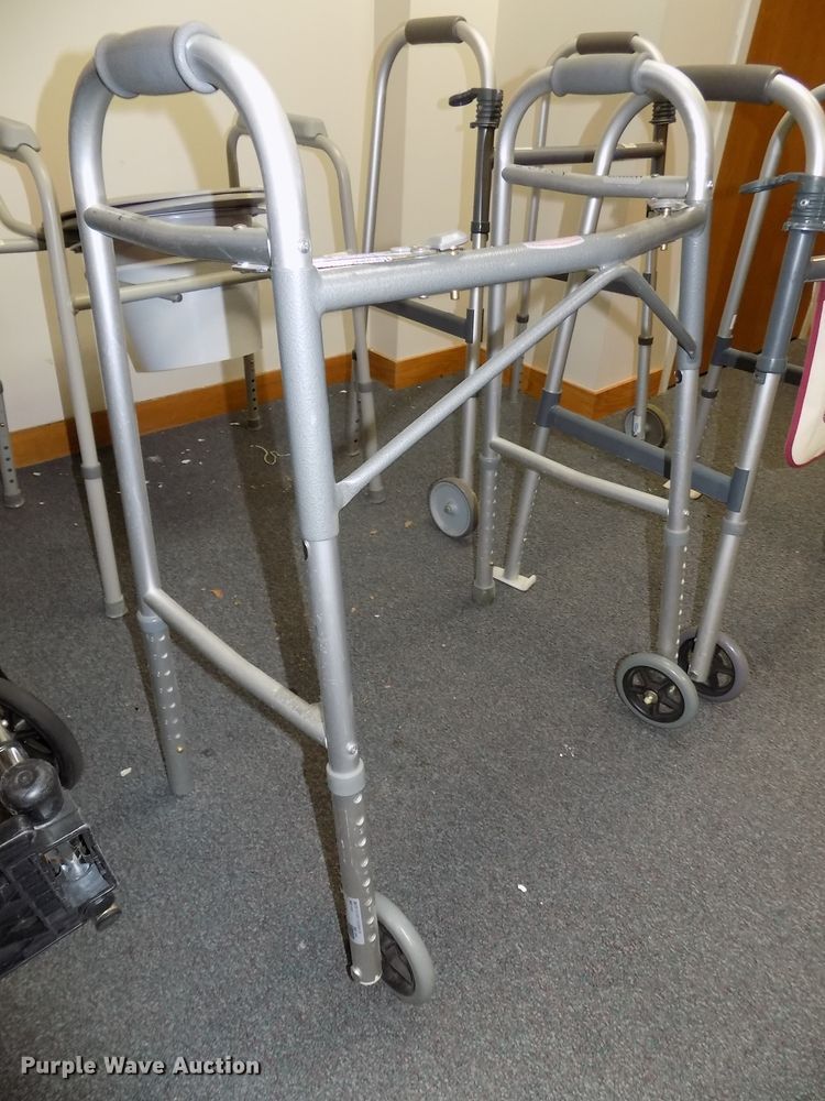 image for item DO9461 Medical equipment