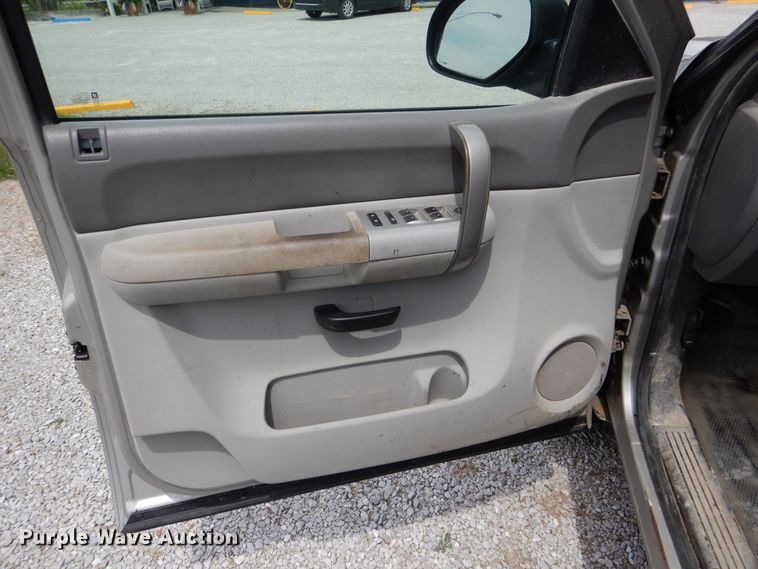 image for item DY9847 2009 Chevrolet Silverado 1500 Crew Cab pickup truck