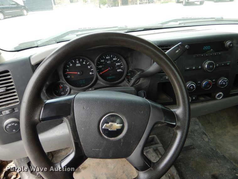 image for item DY9847 2009 Chevrolet Silverado 1500 Crew Cab pickup truck