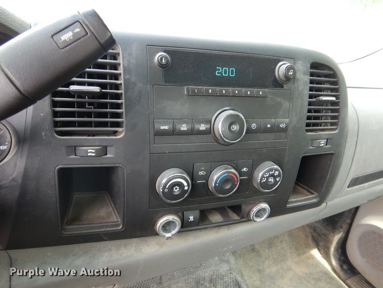 image for item DY9847 2009 Chevrolet Silverado 1500 Crew Cab pickup truck