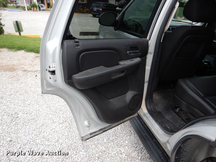 image for item DY9848 2010 Chevrolet Tahoe SUV