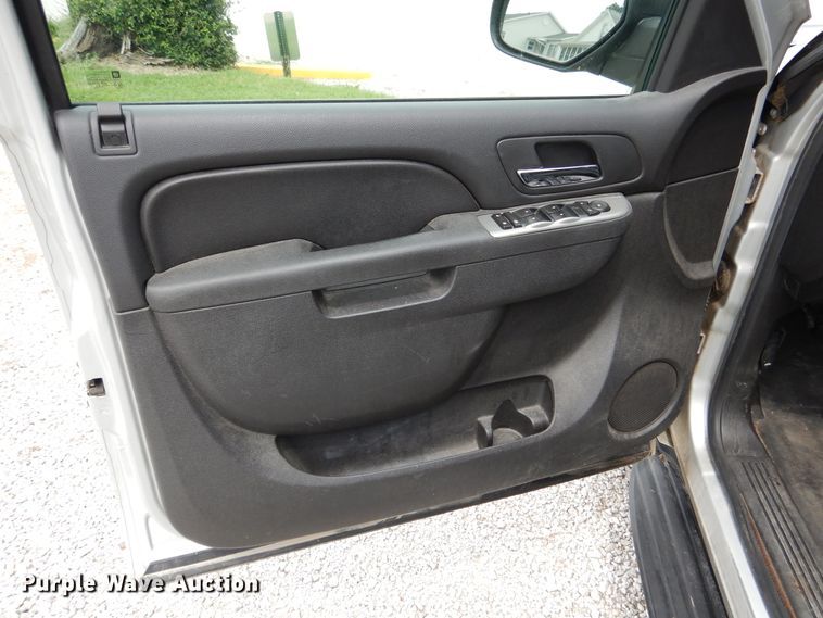 image for item DY9848 2010 Chevrolet Tahoe SUV