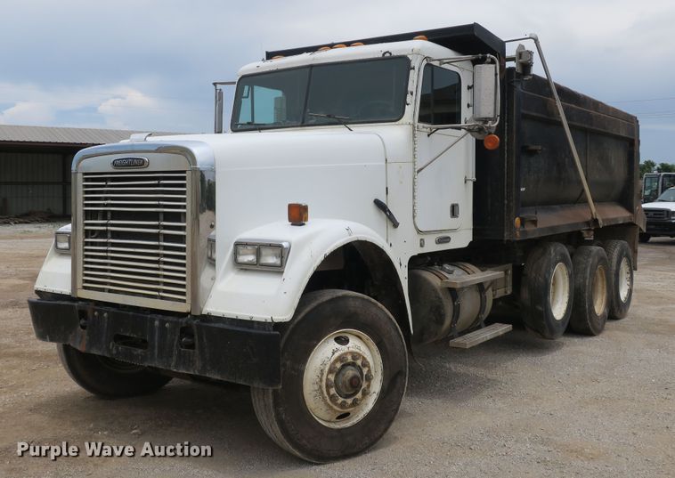 image for item EA9319 2004 Freightliner FLD dump truck