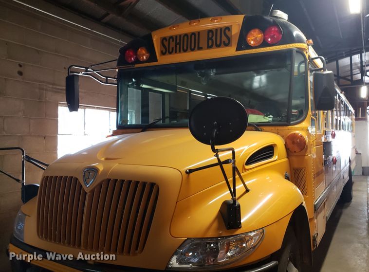 image for item ET9825 2006 International CE300 school bus